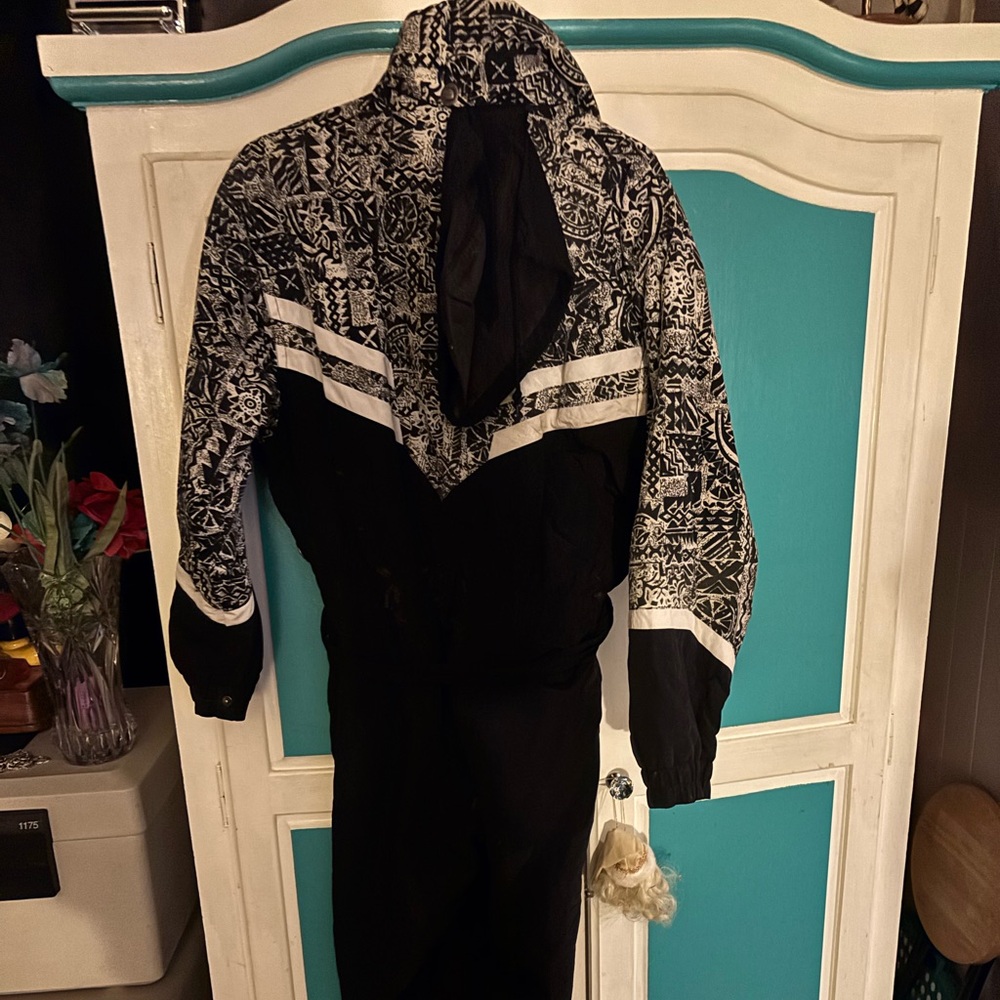 Skiing outfit